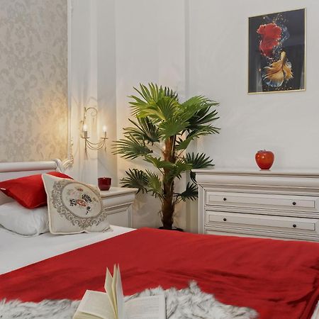 Sweet Luxury Three Rooms Apartment City Center Universitate Bucharest Exterior photo